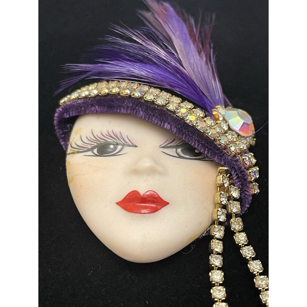 Beatriz Art Deco Flapper Brooch Porcelain Face Rhinestones Feather Gatsby VTG - Picture 2 of 11